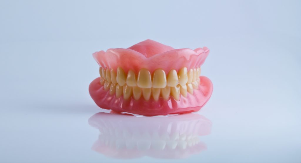 cuidados después implante dental